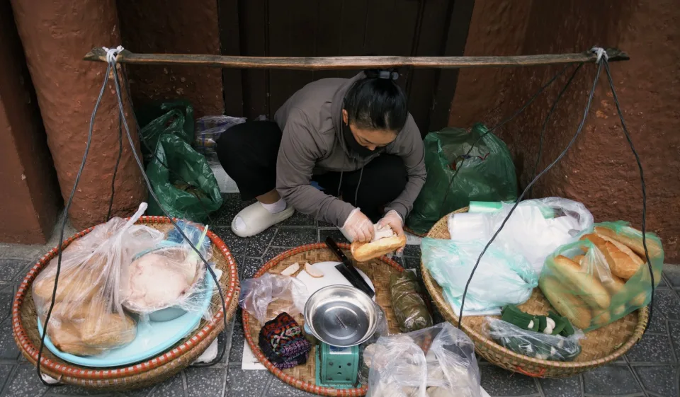 Ly cà phê sữa đá